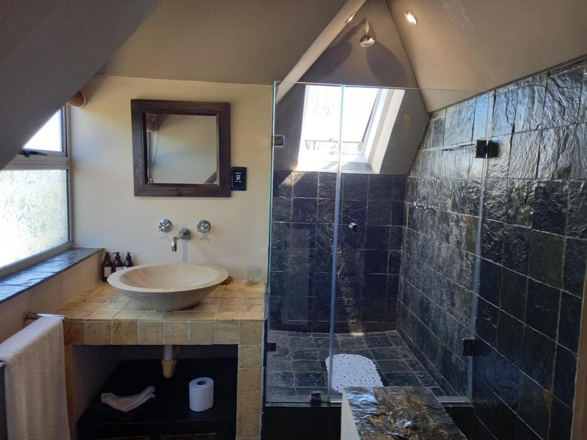 Mandalay Beach Guest House Bloubergstrand Buitenkant foto