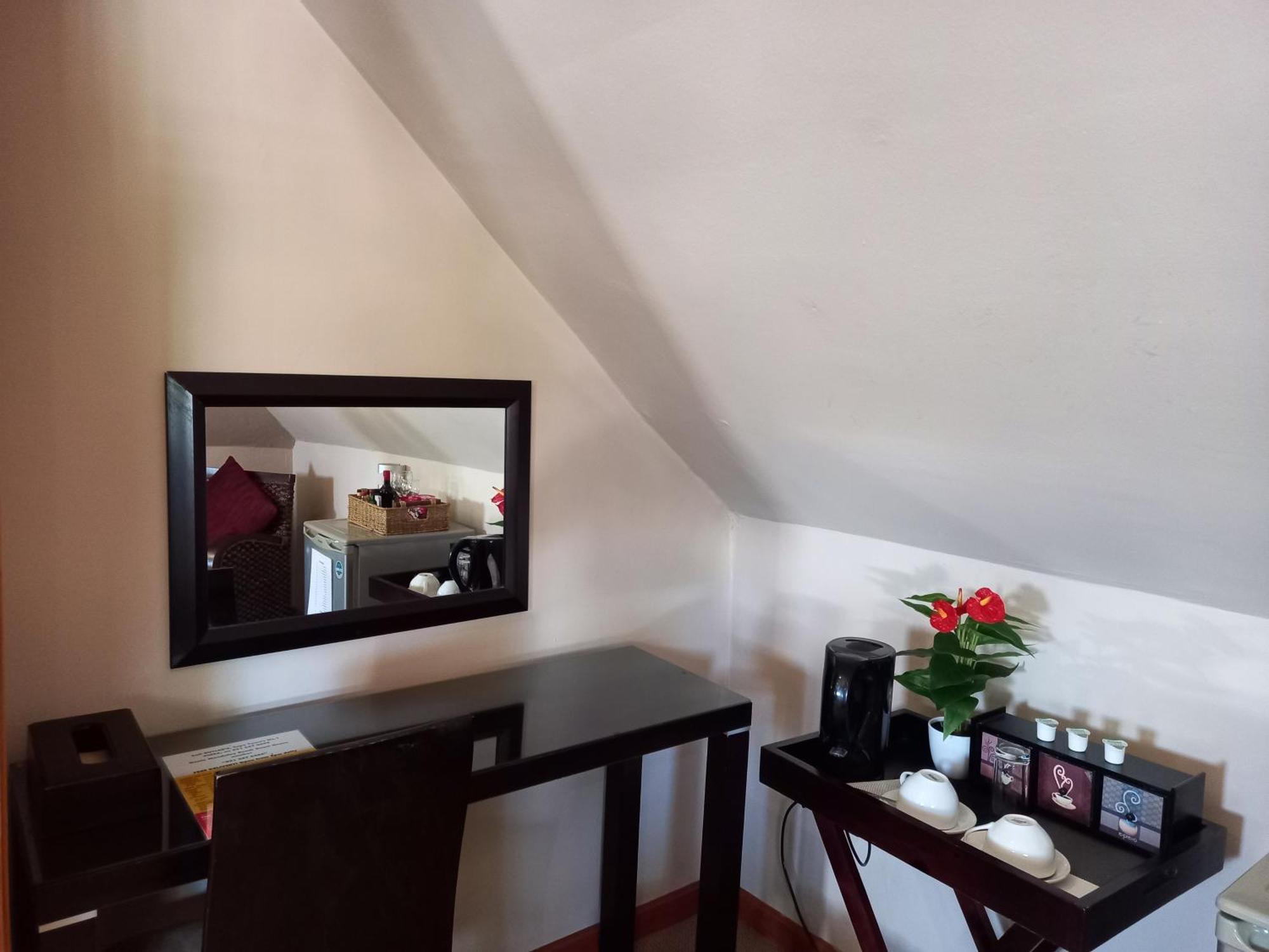 Mandalay Beach Guest House Bloubergstrand Buitenkant foto